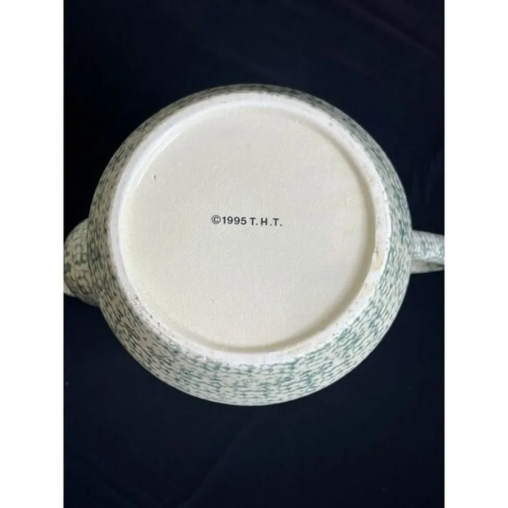 T.H.T. 1995 Sponge Green Apple Design Large Handle Lid Stoneware  Coffee Tea Pot